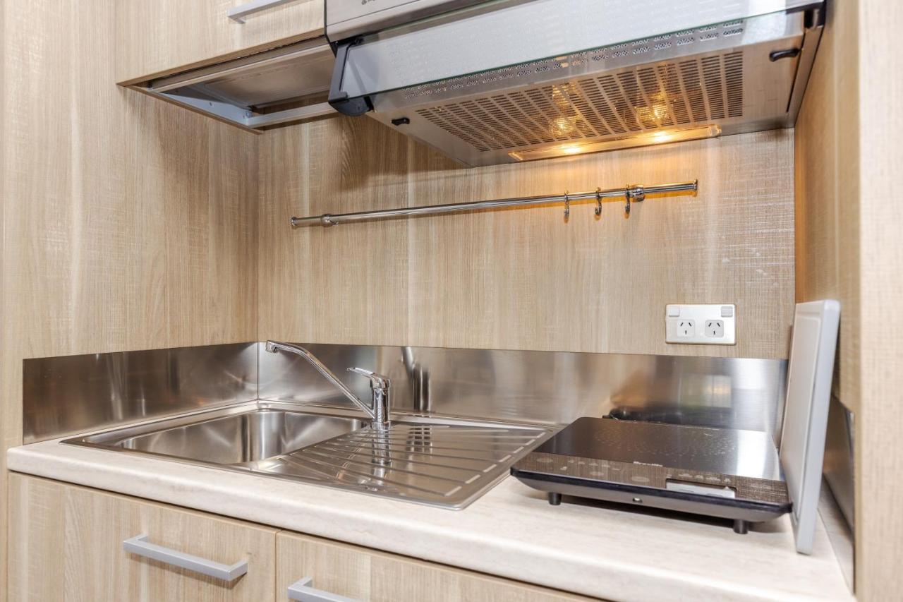 Sweet Magnolia 1 Or 2 Bedroom Suite St Kilda Cambridge With Complimentary Continental Breakfast Kültér fotó