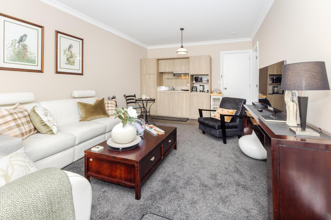 Sweet Magnolia 1 Or 2 Bedroom Suite St Kilda Cambridge With Complimentary Continental Breakfast Kültér fotó