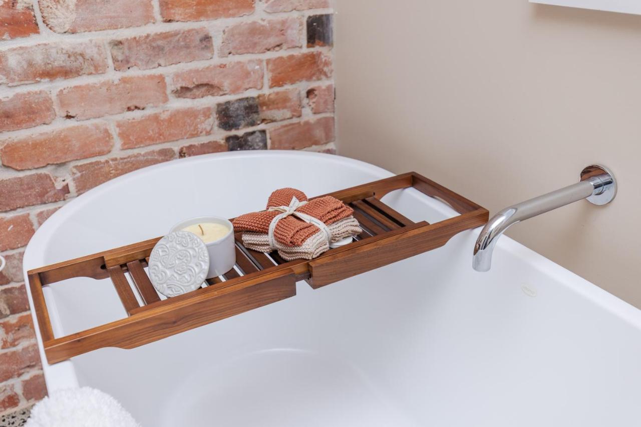 Sweet Magnolia 1 Or 2 Bedroom Suite St Kilda Cambridge With Complimentary Continental Breakfast Kültér fotó