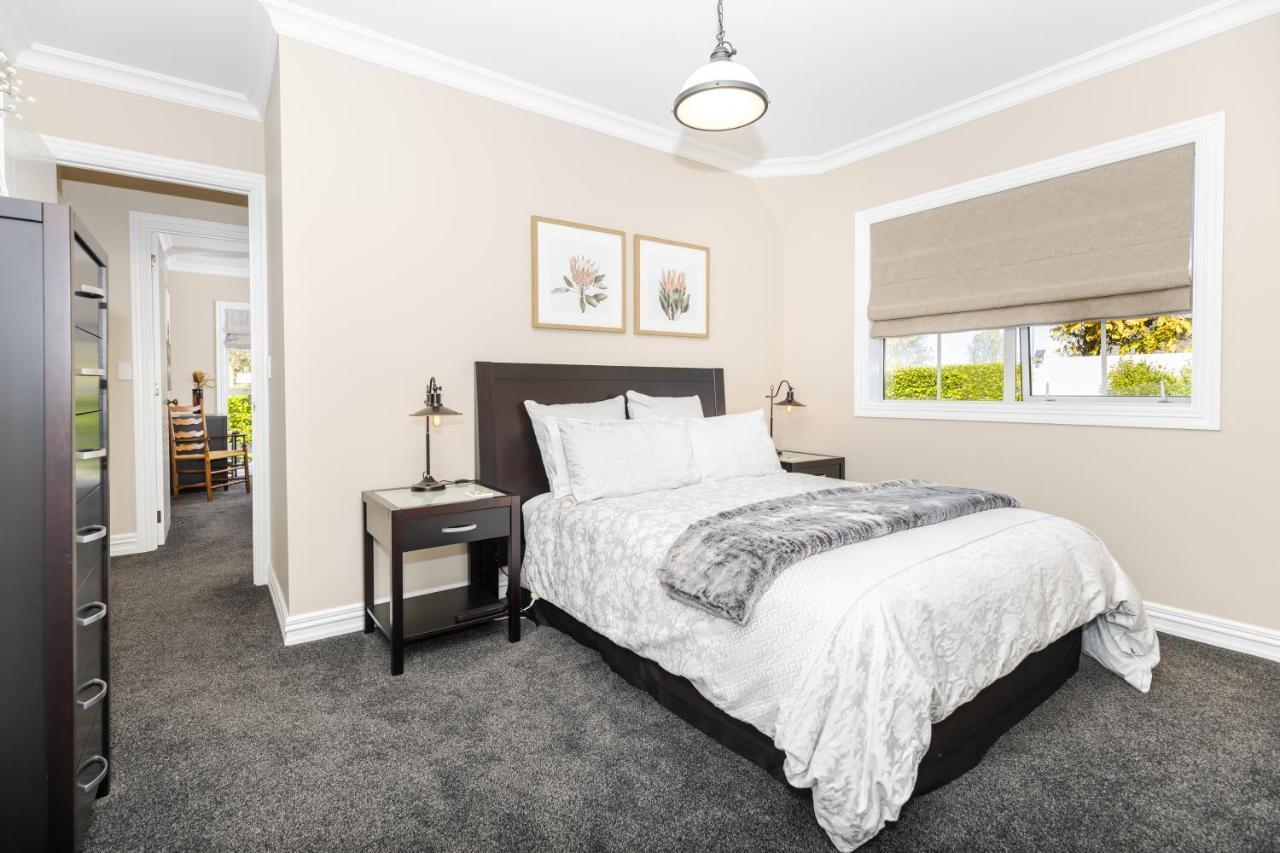 Sweet Magnolia 1 Or 2 Bedroom Suite St Kilda Cambridge With Complimentary Continental Breakfast Kültér fotó